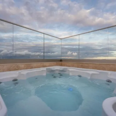 Appartement New - Only Unit 5 Modern 2-bedroom With Common Heated Jacuzzi By Sf Homes