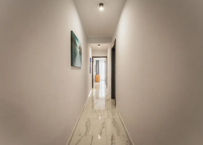 New - Only Unit 5 Modern 2-bedroom With Common Heated Jacuzzi By Sf Homes *