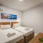 New - Only Unit 5 Modern 2-bedroom With Common Heated Jacuzzi By Sf Homes 아파트 *