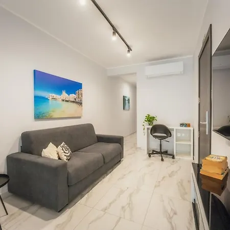 New - Only Unit 5 Modern 2-bedroom With Common Heated Jacuzzi By Sf Homes Apartman *