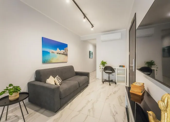 New - Only Unit 5 Modern 2-bedroom With Common Heated Jacuzzi By Sf Homes Apartman *