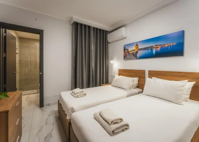 New - Only Unit 5 Modern 2-bedroom With Common Heated Jacuzzi By Sf Homes Apartman