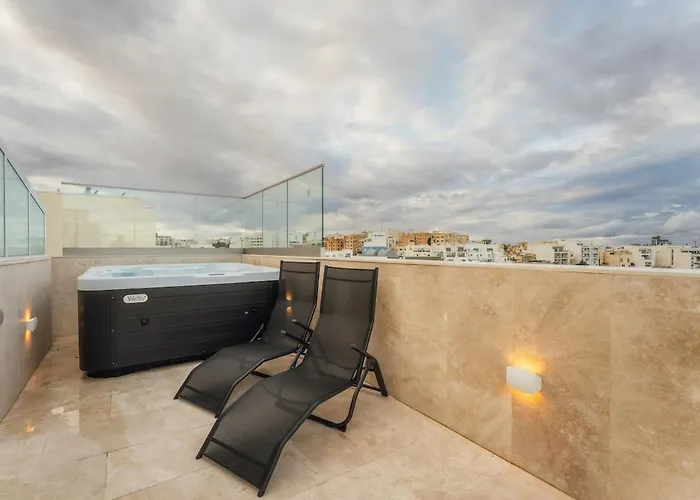 New - Only Unit 5 Modern 2-bedroom With Common Heated Jacuzzi By Sf Homes Apartman *