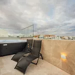 New - Only Unit 5 Modern 2-bedroom With Common Heated Jacuzzi By Sf Homes Appartamento *