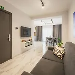 New - Only Unit 5 Modern 2-bedroom With Common Heated Jacuzzi By Sf Homes Appartamento *